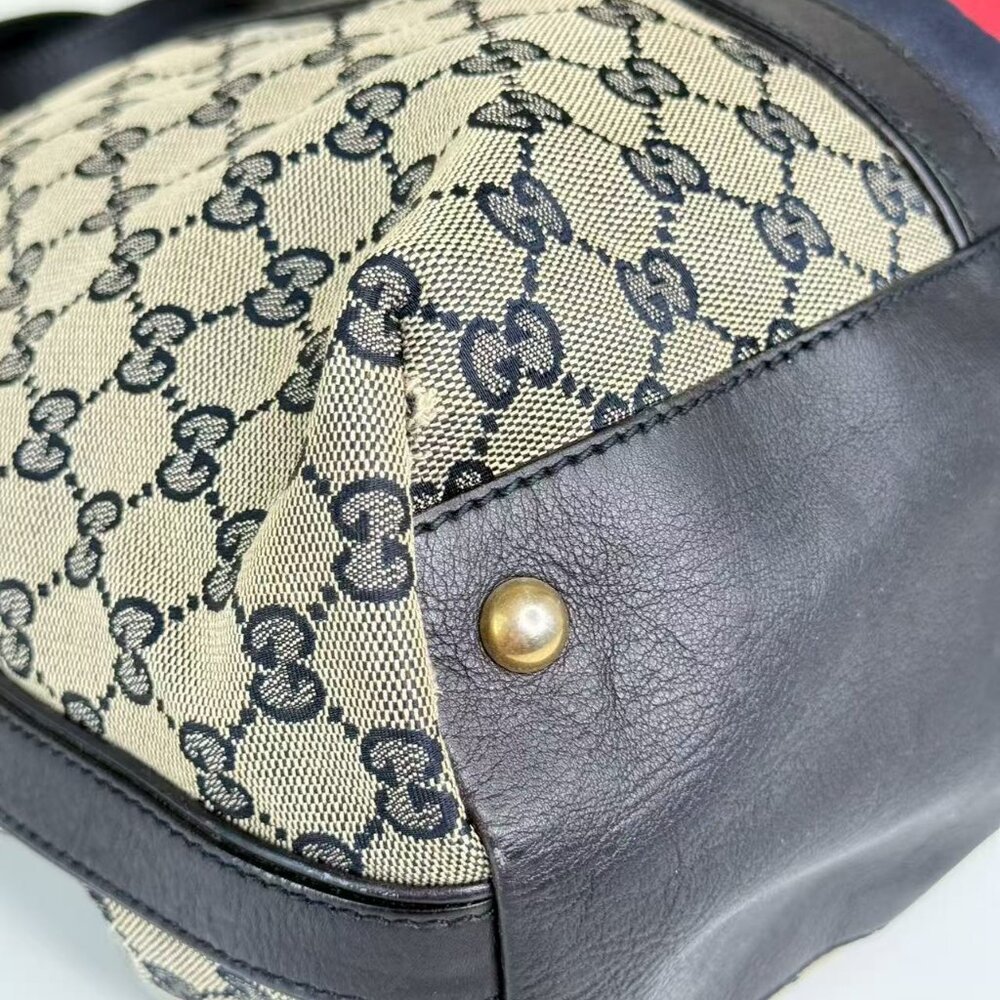 Gucci GG Logo Supreme Shoulder Bag  with Red and Navy Stripes Classic Design - Picture 8 of 10